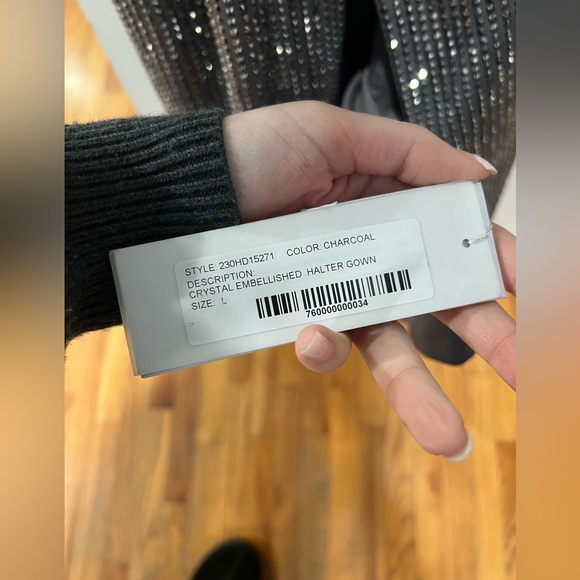 AREA CRYSTAL EMBELLISHED HALTER GOWN LARGE - Picture 3 of 16